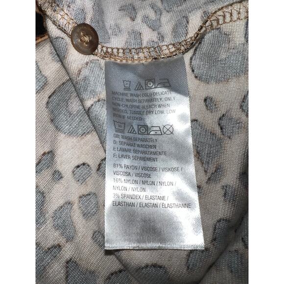 Isaac Mizrahi Live Top Womens Large Stretch Leopard Blouse Swing Tunic Classy - Picture 11 of 11